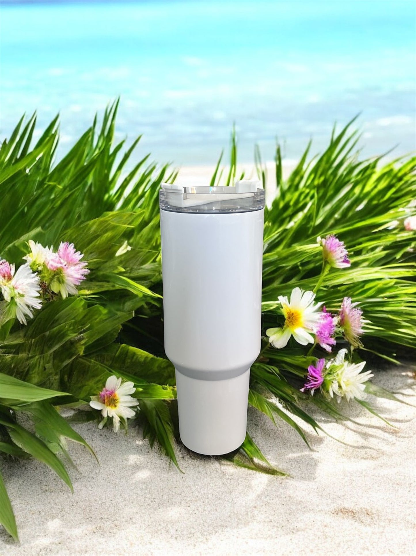 40 OZ Stainless steel tumbler with straw , leakproof & Insulated white Drinklware